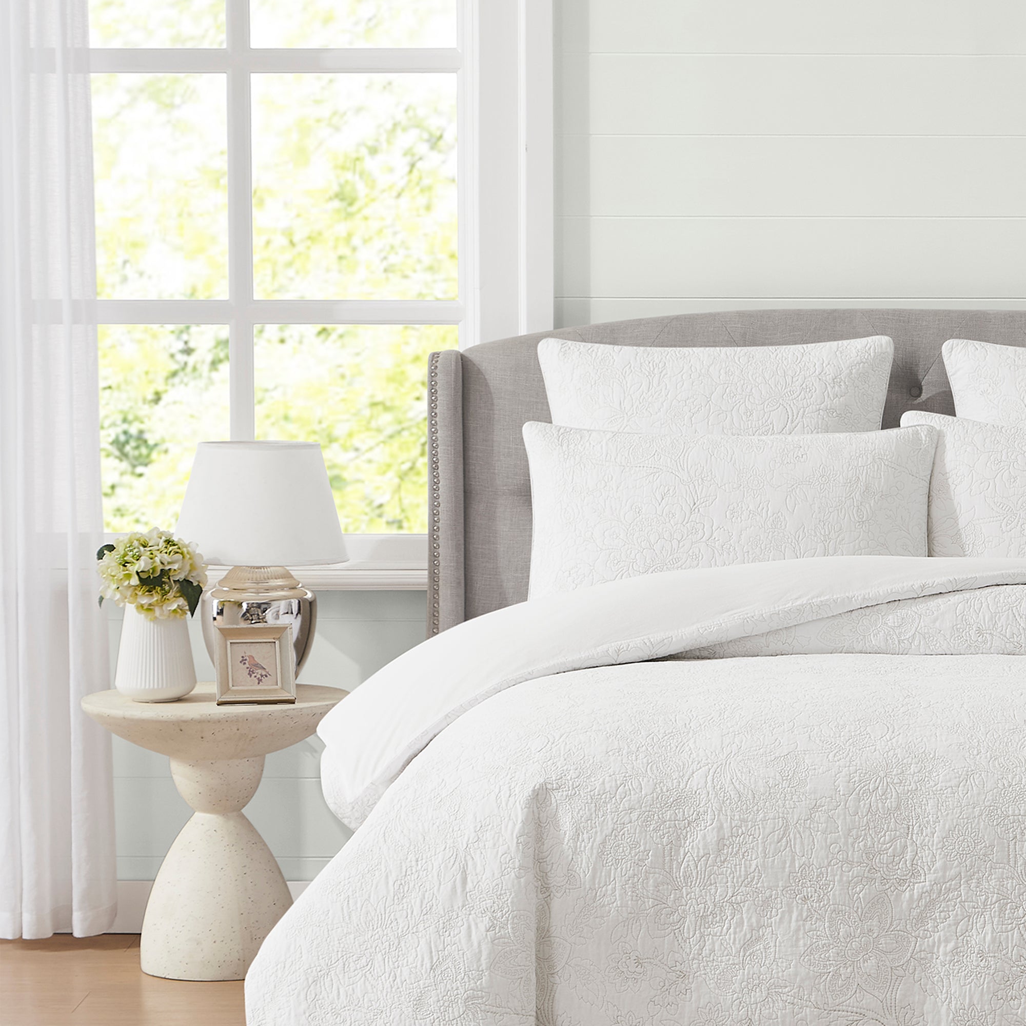 Trailing Laurissa Quilt Cover Set