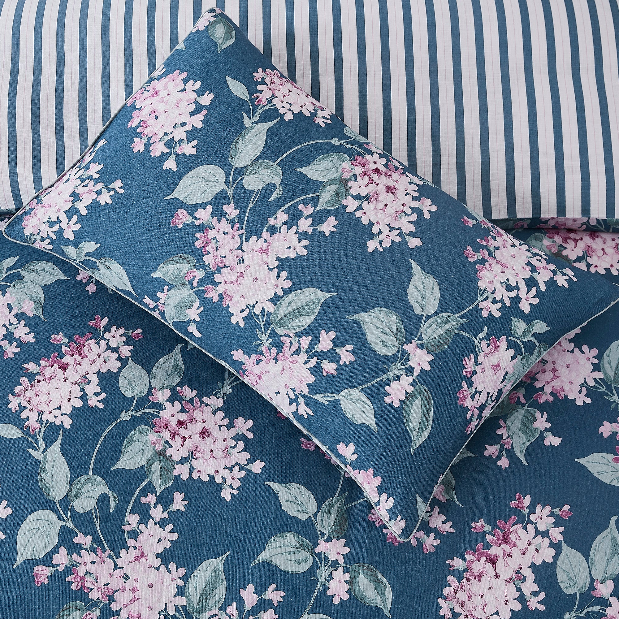 Trailing Vintage Blossom Quilt Cover Set